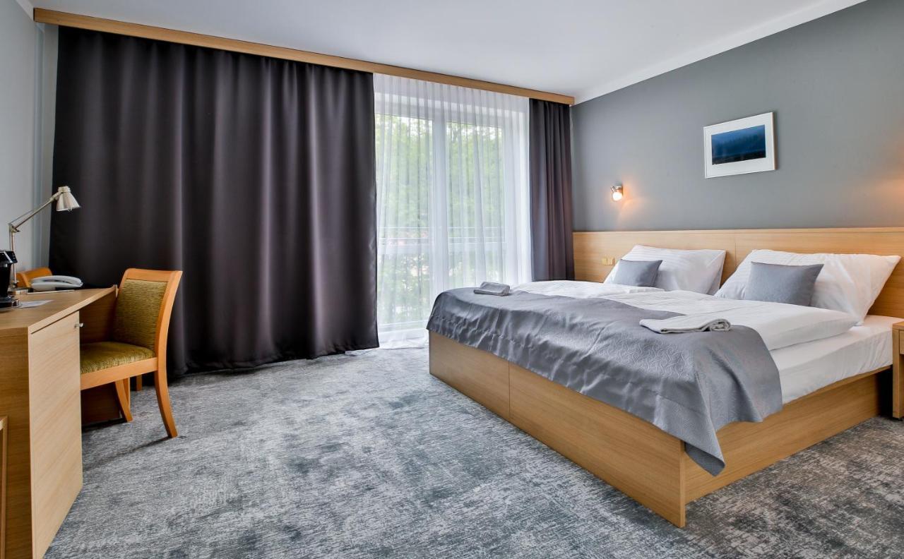 Lh Parkhotel Hluboka Nad Vltavou Congress & Wellness Esterno foto