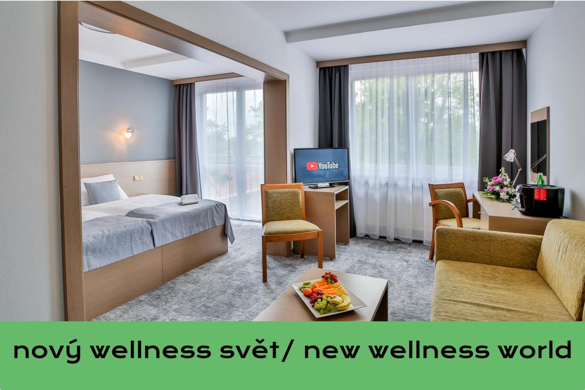 Lh Parkhotel Hluboka Nad Vltavou Congress & Wellness Esterno foto